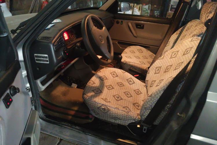 Used Volkswagen Jetta 2010 1.6L Partner