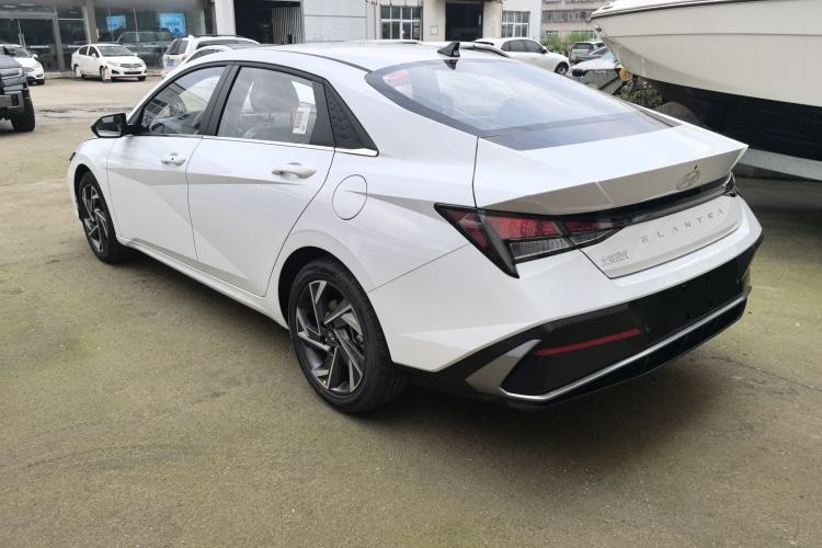 Used Hyundai Elantra 2023 1.5L CVT GLX Elite Edition Exterior 5