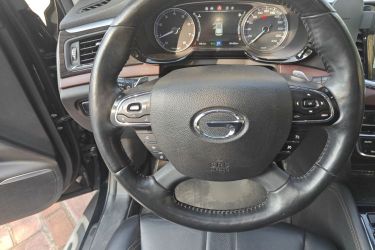 Used GAC Trumpchi GS8 2017 320T Two-Wheel Drive Luxury Smart Connectivity Version (7 Seats)