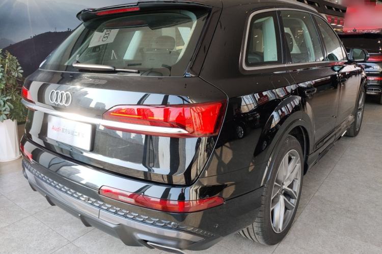 Used Audi Q7 2024 45 TFSI quattro S line Sport Edition
