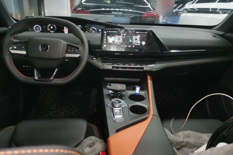 Used Changan UNI-V iDD 2023 Zhidian iDD 1.5T 113km Smart & Fun Version (Rapid Edition)
