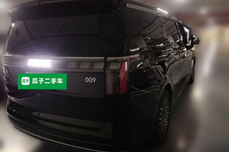 Used Zeekr 009 2024 7-Seater Aisle Version 108 kWh Rear Right 45 Deg