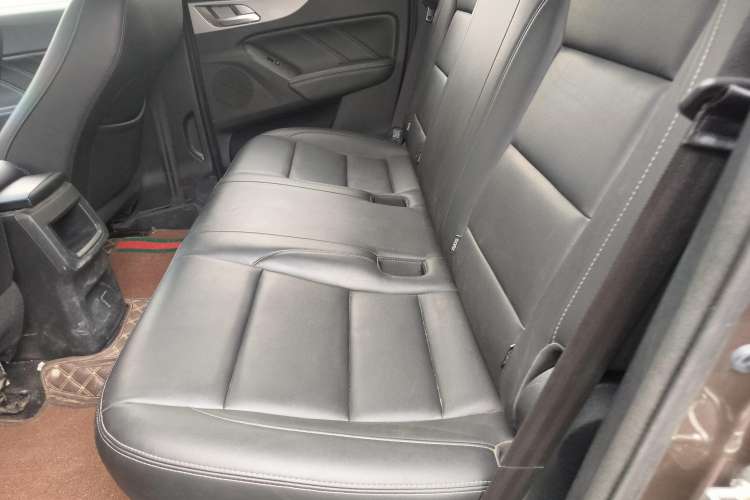 Used Great Wall Poer 2020 2.0T Commercial Version Automatic Diesel 4x4 Elite Long-Box GW4D20M
