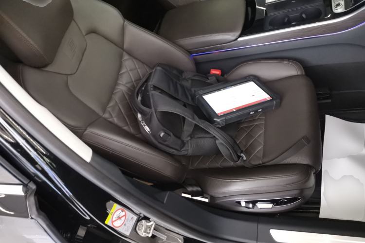 Used Audi A8 2022 A8L 50 TFSI quattro Comfort Edition Collector's Model Right Front Seat