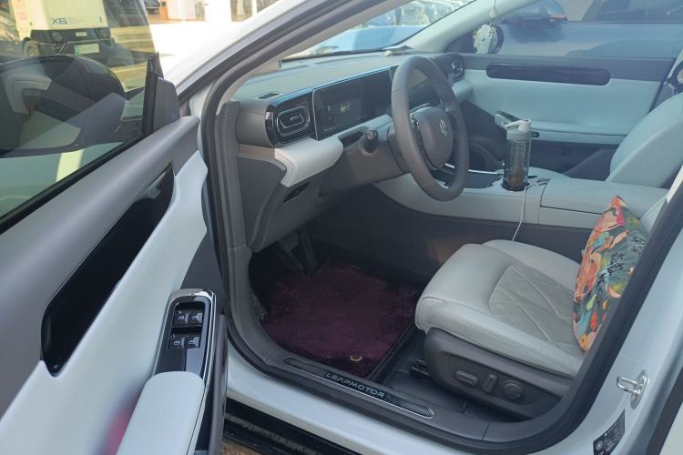 Used Leapmotor C01 2024 Range-Extended 216 Luxury Edition
