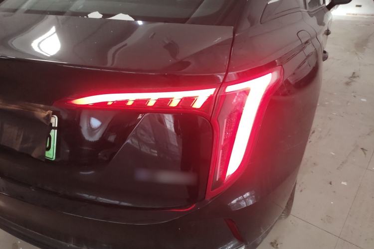 Used Hongqi E-QM5 2022 431 km Charge & Enjoy Edition