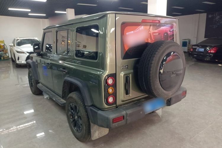 Used 212 T01 2024 2.0T Explorer
