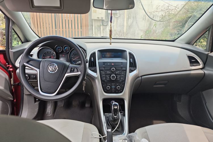 Used Buick GT 2014 XT 1.6L Manual Entry-Level Model
