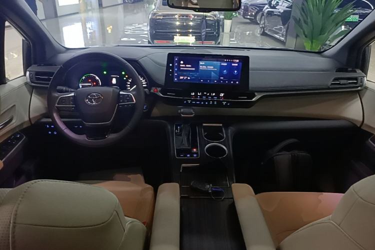 Used Toyota SIENNA 2021 2.5L Hybrid Premium Edition