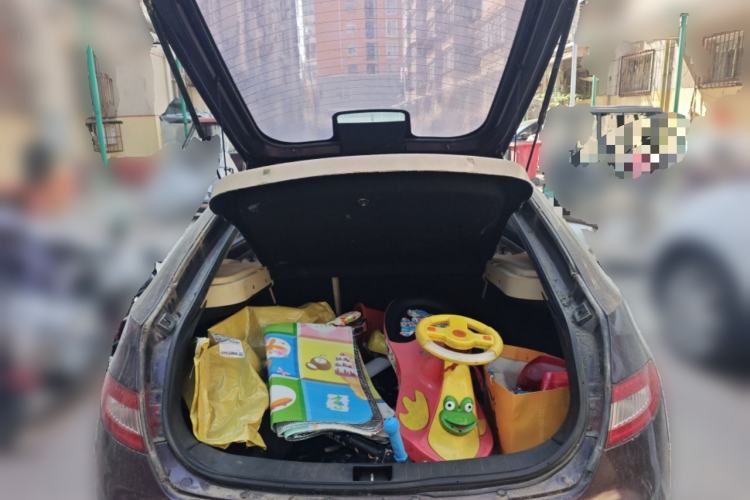 Used Lotus L5 2011 Sedan 1.6L Automatic Fashion Edition Trunk