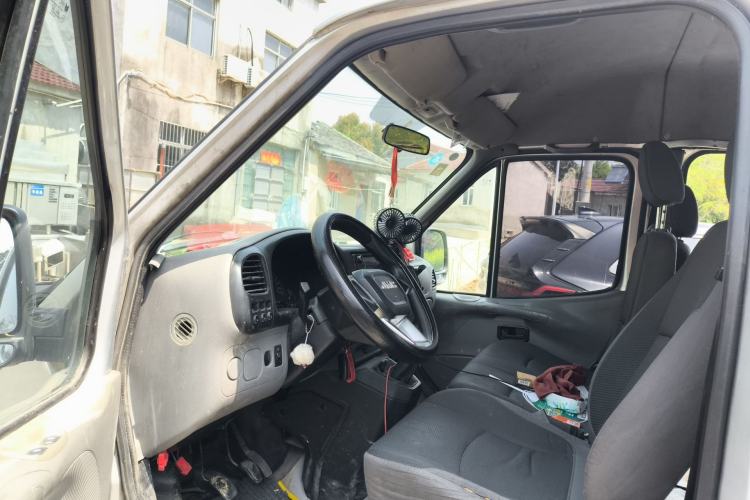 Used JMC Transit 2017 2.8T Commercial Version Short Wheelbase Mid-Roof 6/7/8-Seater JX493 Driver Seat