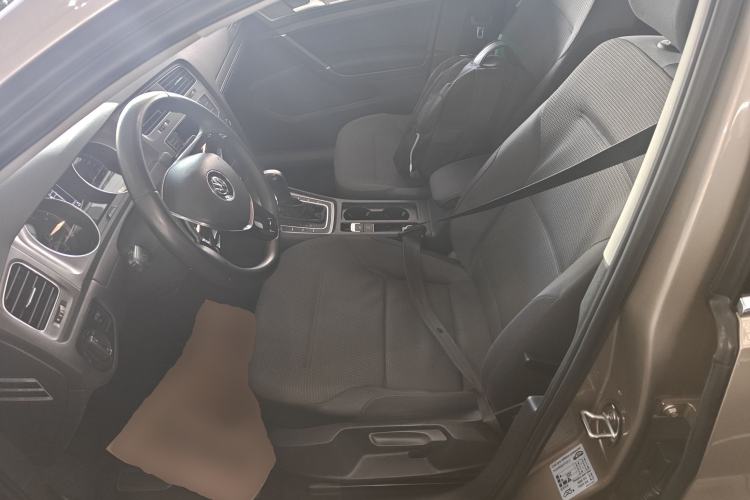 Used Volkswagen Golf 2016 230TSI Automatic Comfort Version
