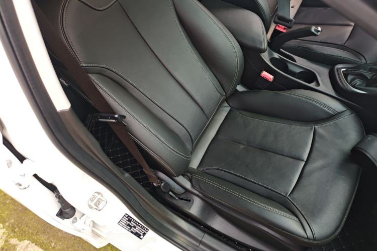 Used Buick GT 2019 18T Automatic Connected Elite Model China VI Standard Right Front Seat