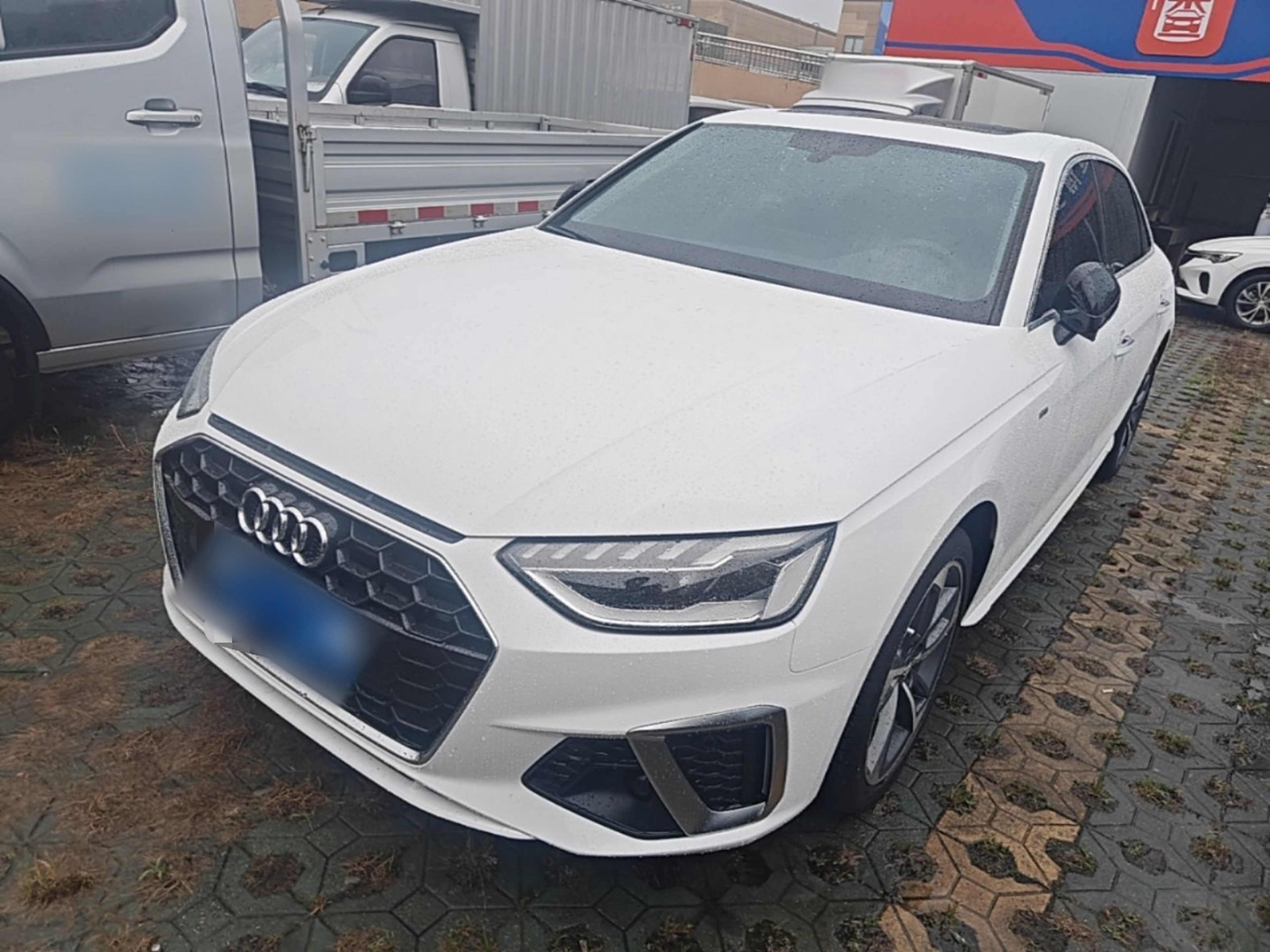 Под передней частью автомобиля
