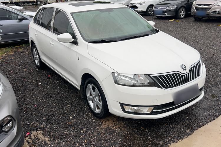 Used Skoda Rapid Spaceback 2014 1.6L Automatic Enjoyment Edition
