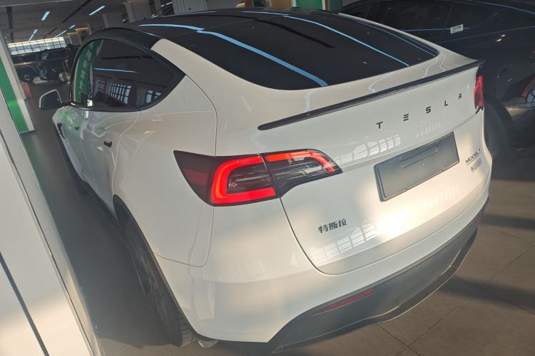 Used Tesla Model Y 2024 Long-Range All-Wheel-Drive Version