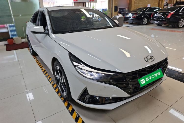 Used Hyundai Elantra 2022 240TGDi DCT LUX Prestige Edition

