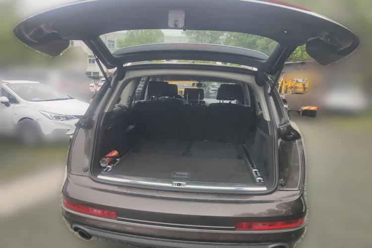 Used Audi Q7 2012 3.0 TFSI Comfort Model (245kW) Trunk