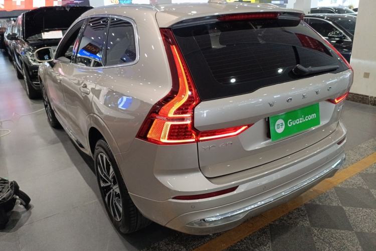 Used Volvo XC60 2024 B5 4x4 Smart Luxury Edition Exterior 2