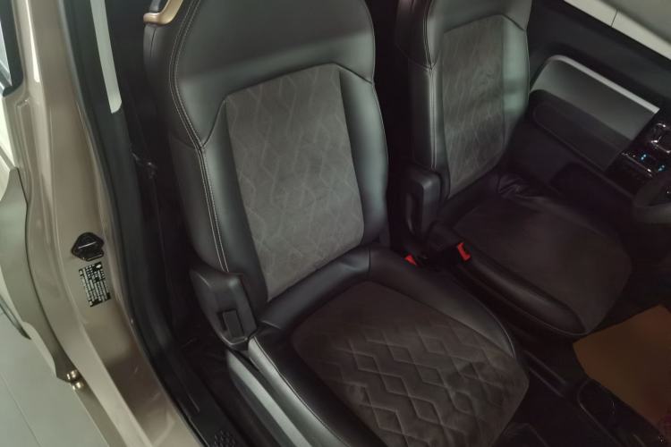 Used Baojun KiWi EV 2023 Smart Luxury Edition Lithium Iron Phosphate Right Front Seat