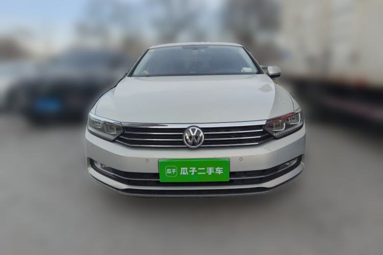 Used Volkswagen Magotan 2018 Facelift 330TSI DSG Luxury Model
