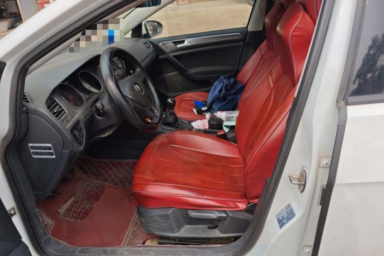 Used Volkswagen Golf 2016 1.6L Manual Fashion Edition Left Front Seat