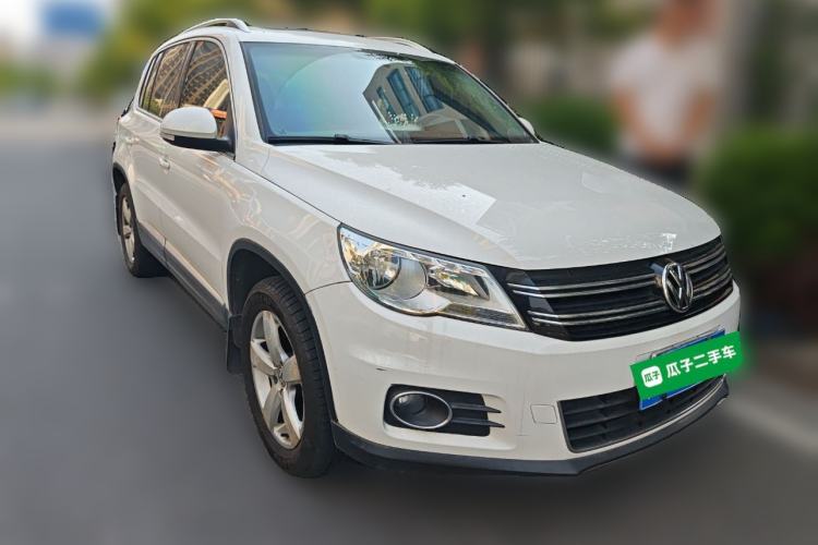 Used Volkswagen Tiguan 2012 2.0 TSI Automatic All-Wheel Drive Flagship Edition Front Right 45 Deg