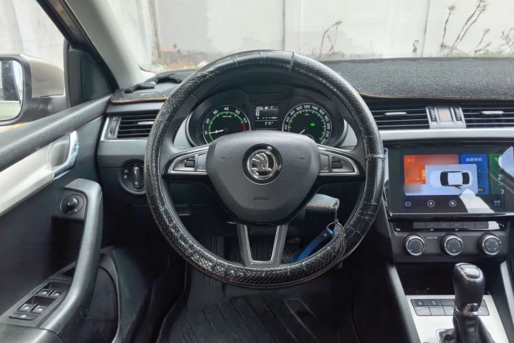 Used Skoda Octavia 2019 1.5L Automatic SmartDrive Comfort Edition China VI Standard Steering Wheel