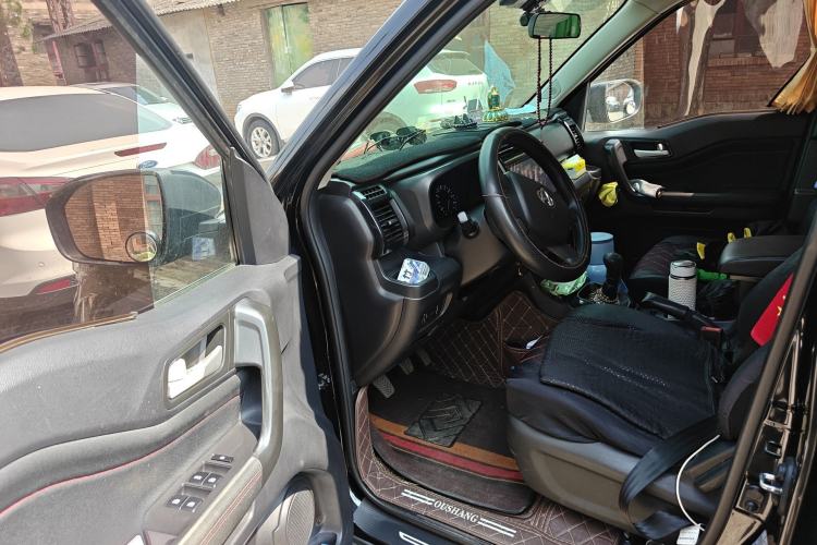 Used CHANGAN OSHAN X70A 2019 1.5L Manual Basic Version China VI Standard
