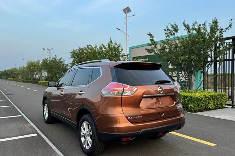 Used Nissan X-Trail 2015 2.5L CVT Leading MAX Edition 4WD