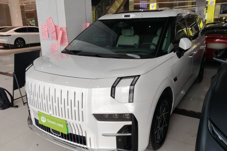 Used Zeekr 009 2024 7-Seater Aisle Version 108 kWh