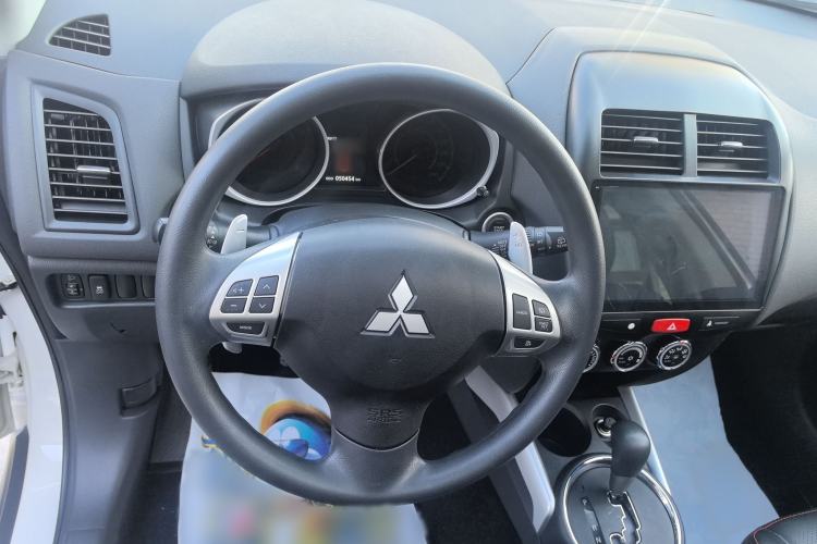 Used Mitsubishi ASX 2015 2.0L CVT Four-Wheel Drive Premium Edition