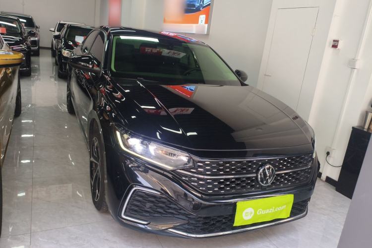 Used Volkswagen Passat 2024 330TSI Starry Elite Edition
