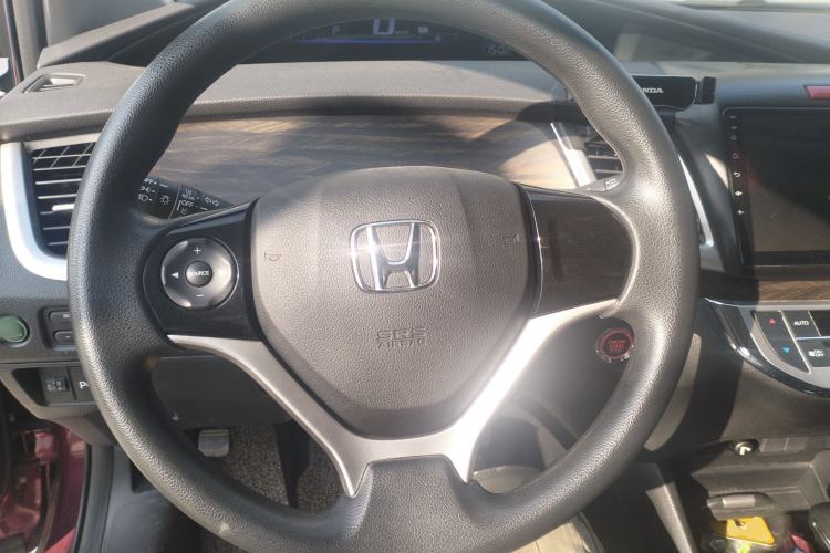 Used Honda Jade 2017 1.8L automatic Comfort version 5 seats
