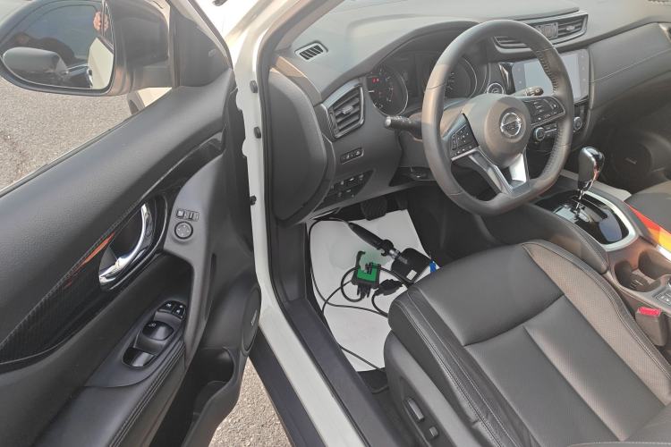 Used Nissan X-Trail 2019 2.5L CVT Smart Connect Luxury Edition 4WD Driver Seat