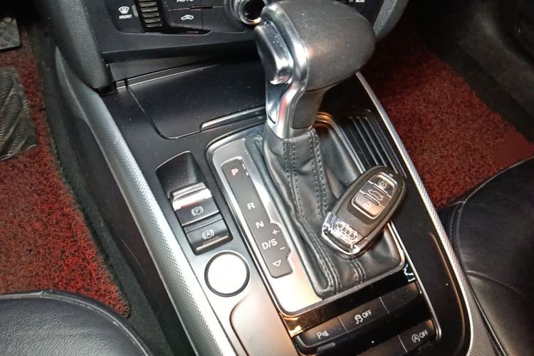 Used Audi A4L 2015 35 TFSI Automatic Standard Model Gear Lever