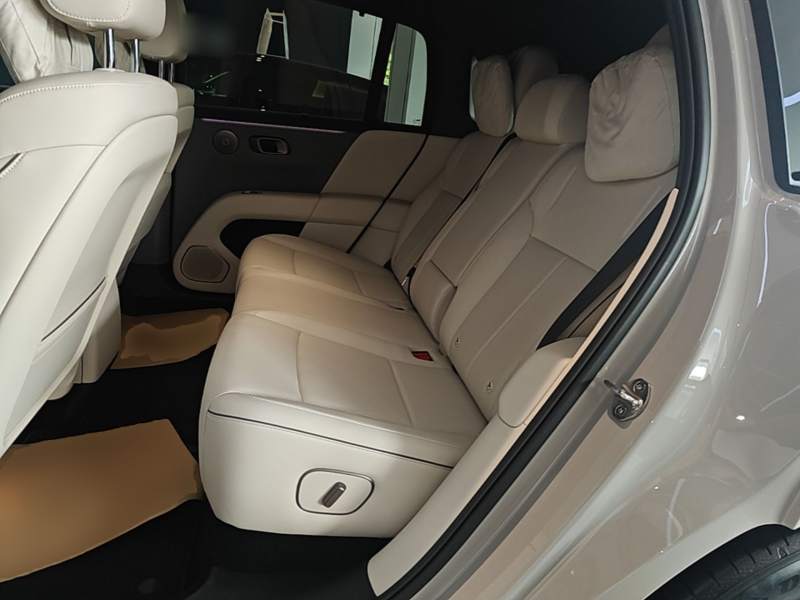 Used Li Auto i6 2025 Model Two-Wheel-Drive Standard Type — 16