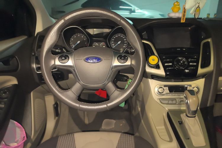 Used Ford Focus 2012 Hatchback 1.6L Automatic Fashion Edition
