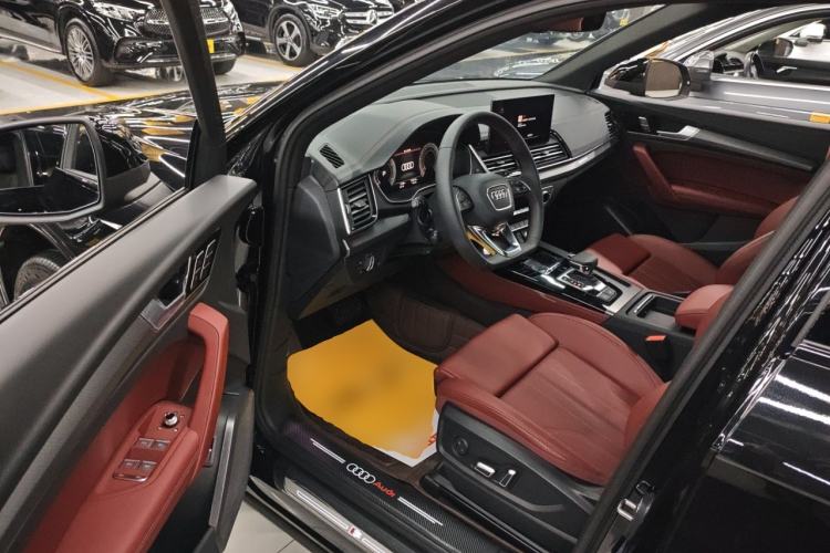 Used Audi Q5L 2025 Facelift 45th Anniversary Collector's Edition 40 TFSI Luxury Dynamic Version
