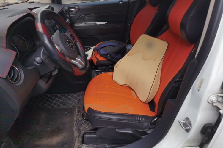 Used Jeep Compass 2014 2.4L four-wheel drive sport version Left Front Seat