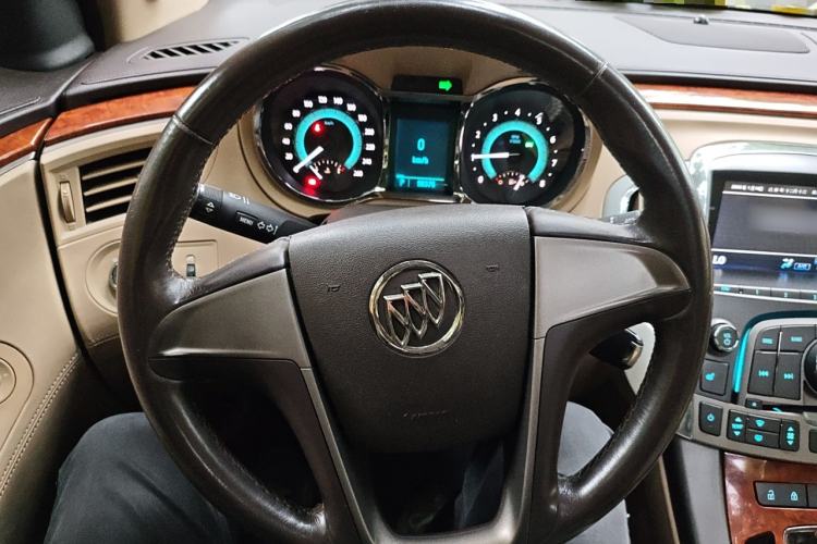 Used Buick LaCrosse 2011 2.4L SIDI Elegant Edition