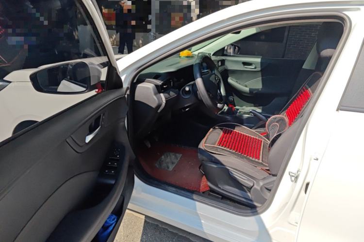 Used Roewe i5 2023 1.5L Manual Comfort Edition
