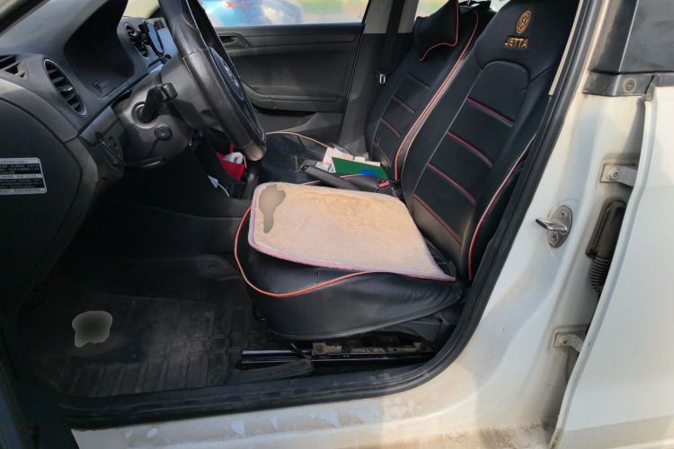 Used Volkswagen Jetta 2015 Value Edition 1.6L Manual Fashionable Style
