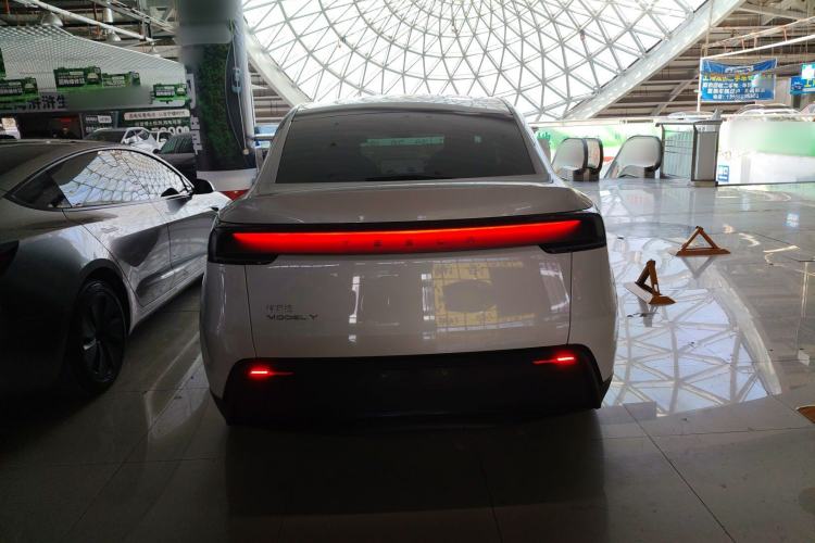 Used Tesla Model Y 2026 Rear-Drive Model
