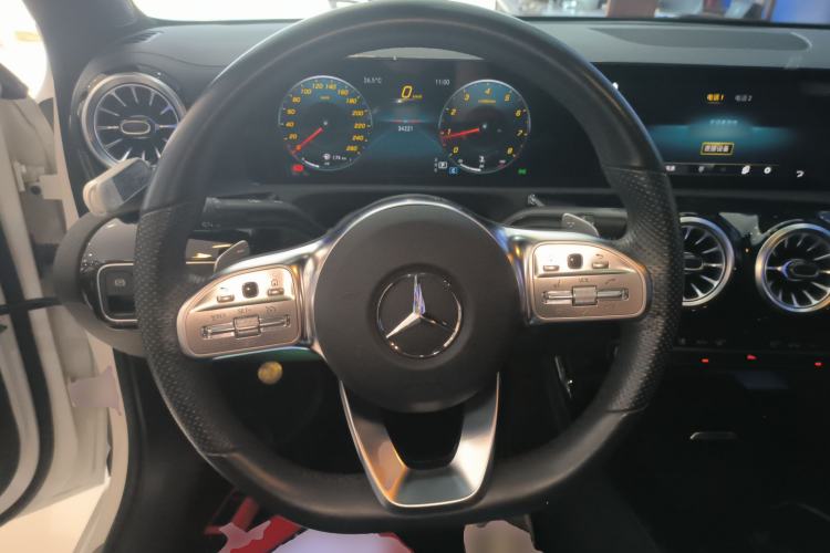 Used Mercedes-Benz A-Class 2022 Second Facelift A 200 L Sport Sedan Fashion Version
