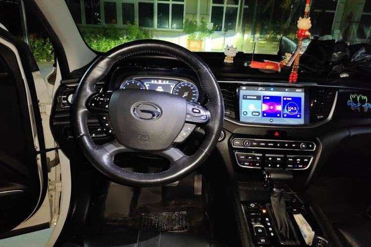 Used GAC Trumpchi GS7 2017 320T Two-Wheel-Drive Luxury Smart Connectivity Model
