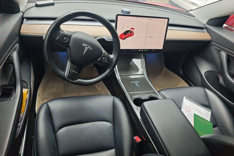 Used Tesla Model 3 2019 Performance High-Performance All-Wheel-Drive Version Center Console