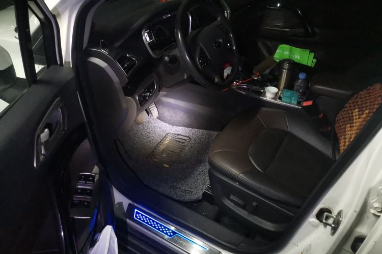 Used GAC Trumpchi GS4 2017 235T G-DCT Two-Wheel Drive Luxury Edition
