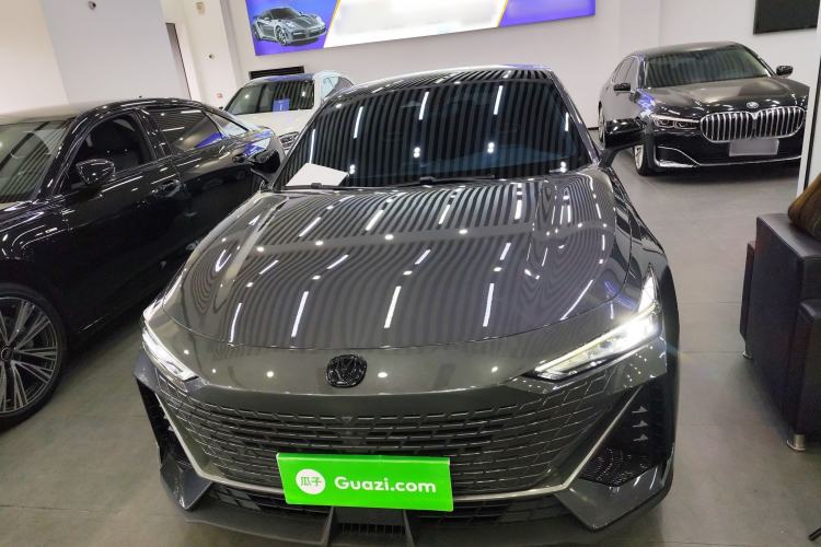 Used Changan UNI-V 2023 1.5T Prestige Model