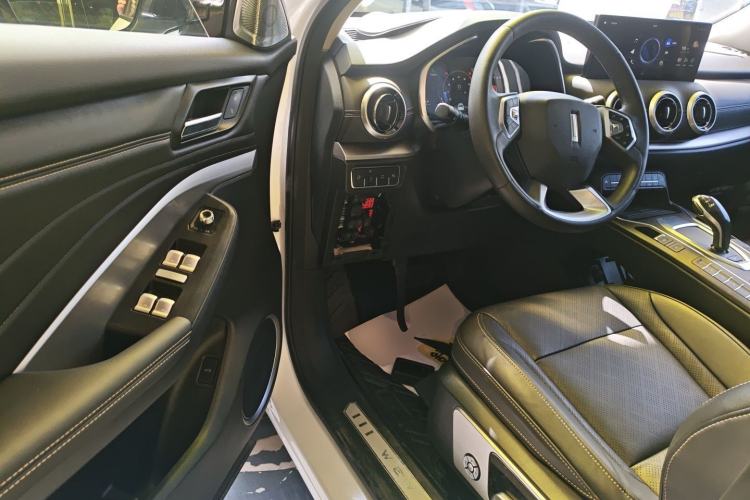 Used Wey VV6 2021 2.0T Two-Wheel Drive Smart Plus